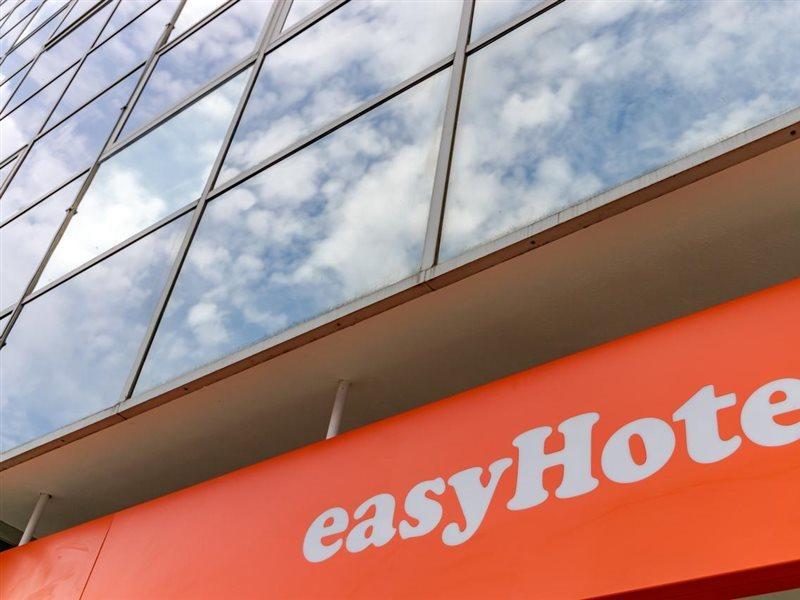 Easyhotel Milton Keynes Exteriör bild